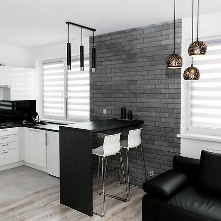 Apartament Z Lozem Malzenskim - Bezplatny Parking 포즈난 외부 사진