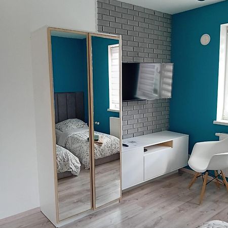 Apartament Z Lozem Malzenskim - Bezplatny Parking 포즈난 외부 사진