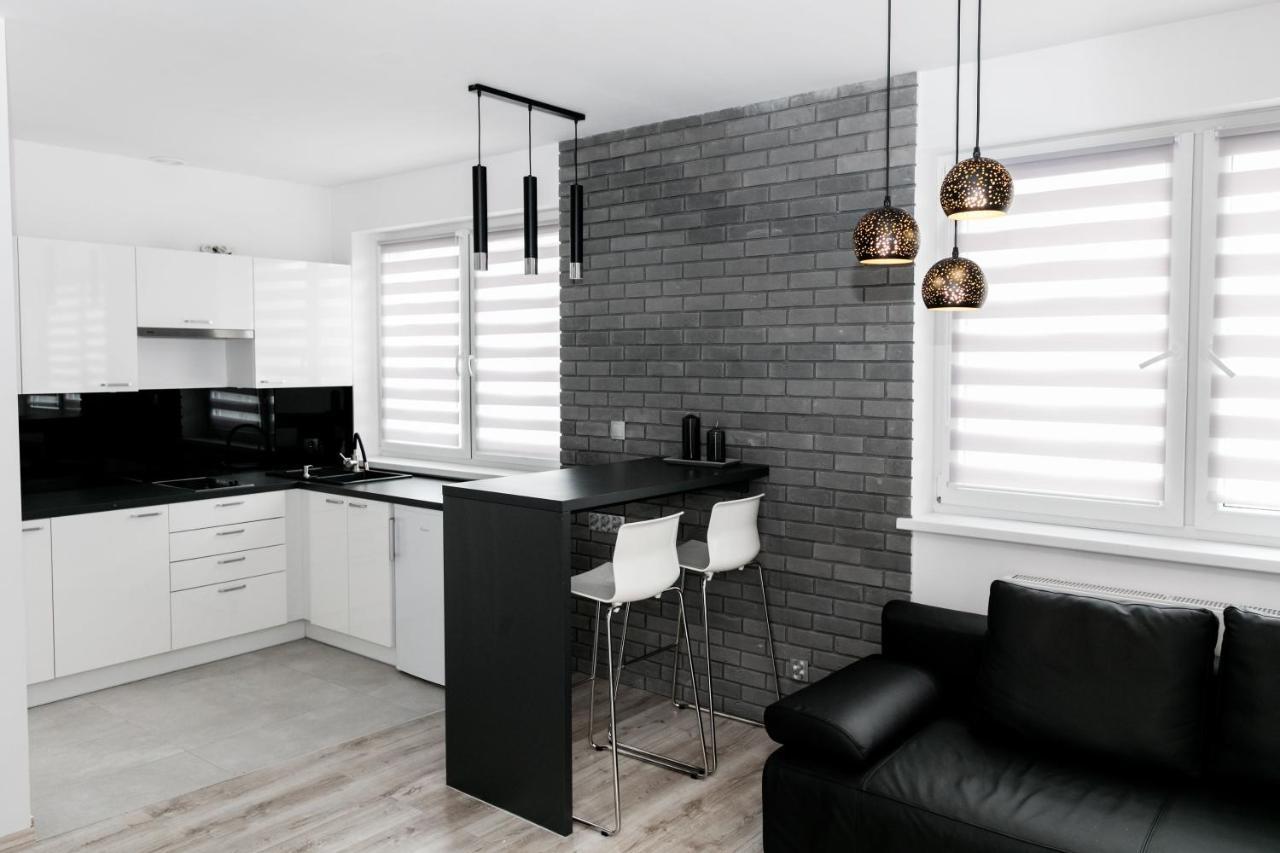 Apartament Z Lozem Malzenskim - Bezplatny Parking 포즈난 외부 사진