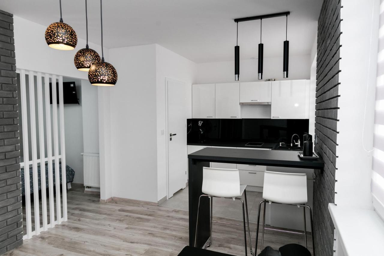 Apartament Z Lozem Malzenskim - Bezplatny Parking 포즈난 외부 사진